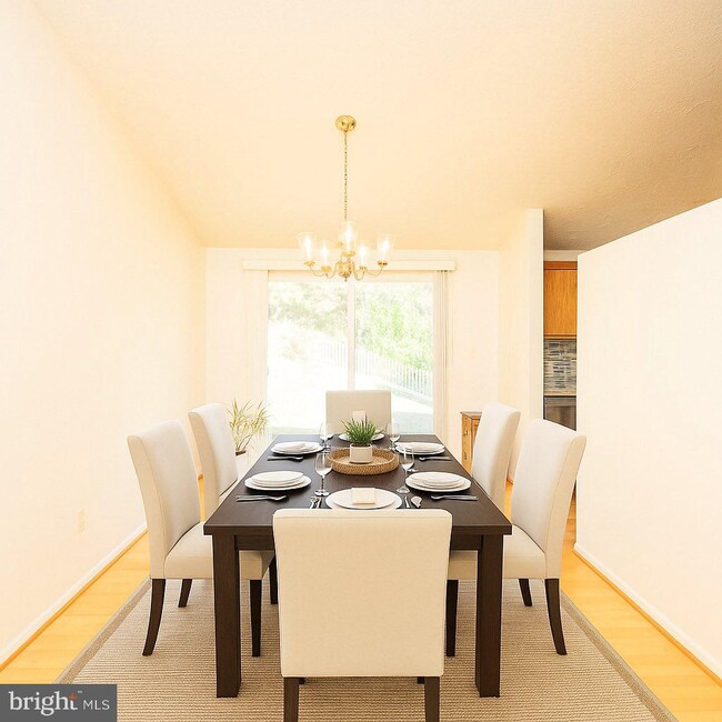 1803 E Beech Rd in Sterling, VA - Building Photo - Building Photo