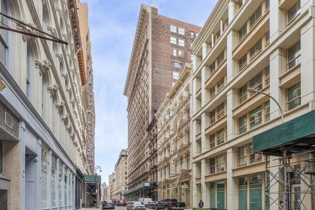 61 Walker St in New York, NY - Building Photo - Building Photo