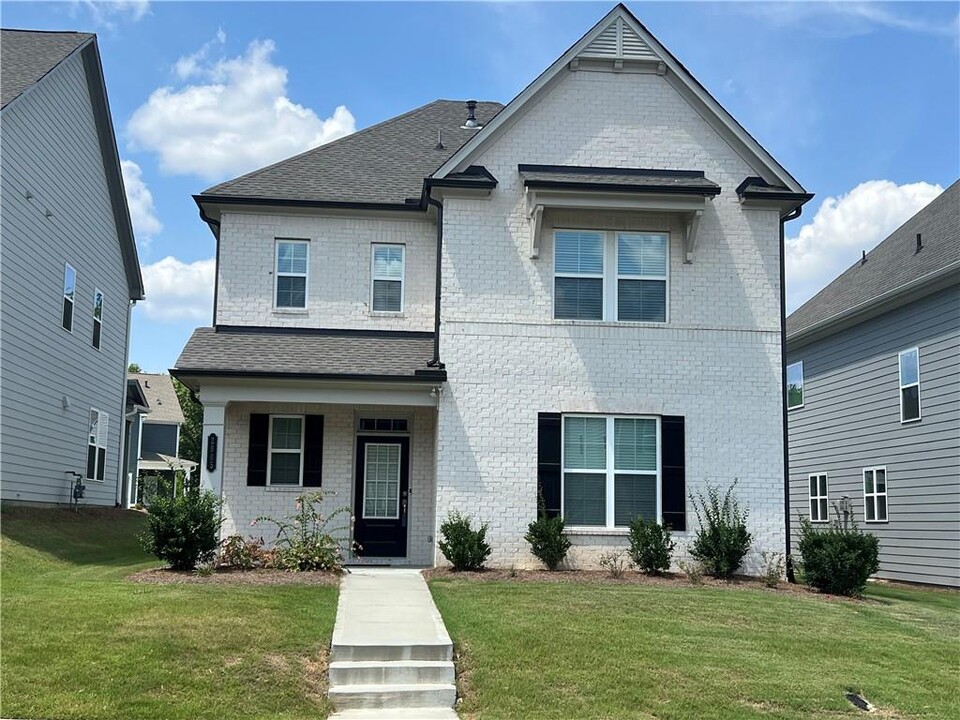 2005 River Bend Way in Johns Creek, GA - Building Photo