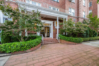 Longfellow Hall Condo in Forest Hills, NY - Building Photo - Building Photo