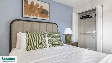 3695 Island Club Dr, Unit 3535-01 in North Port, FL - Foto de edificio - Building Photo