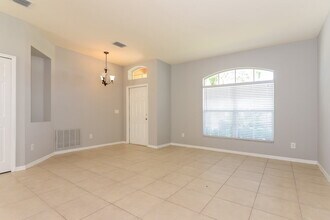 5426 Passing Pine Ln in Zephyrhills, FL - Building Photo - Building Photo