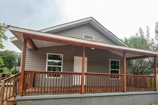 602 Easley Bridge Rd in Greenville, SC - Building Photo