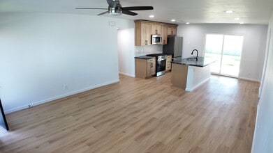 7429 E Pierce St in Scottsdale, AZ - Building Photo - Building Photo