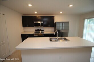 256 Trembley Ave SW in Palm Bay, FL - Building Photo - Building Photo