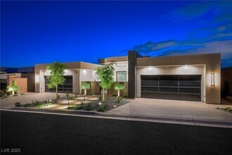 663 Solitude Rock Ct in Henderson, NV - Building Photo - Building Photo
