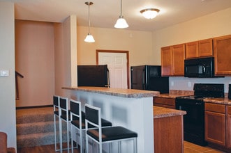 Prairie Pointe Student Living in Ankeny, IA - Foto de edificio - Building Photo