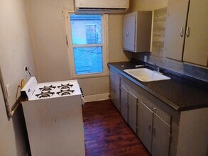 214 E 8th St in Joplin, MO - Building Photo - Building Photo