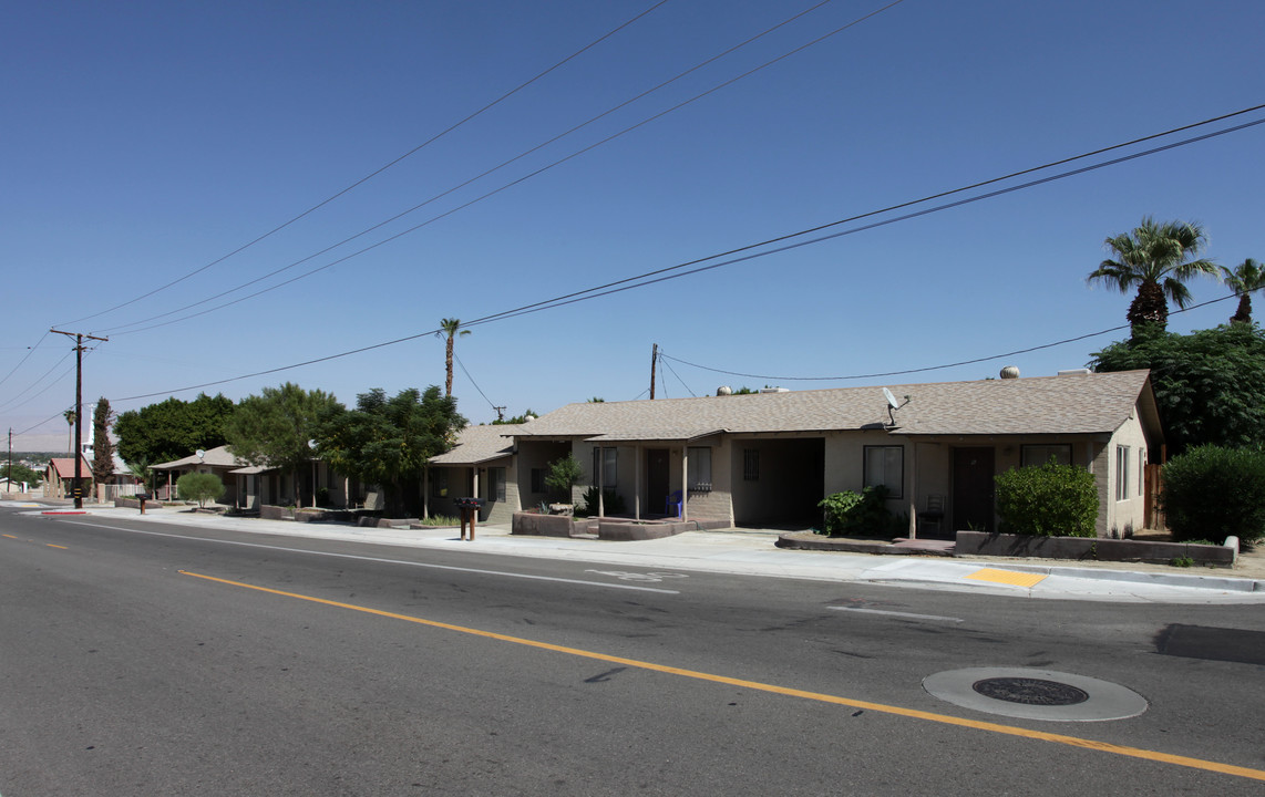 37514 Cathedral Canyon Dr in Cathedral City, CA - Building Photo