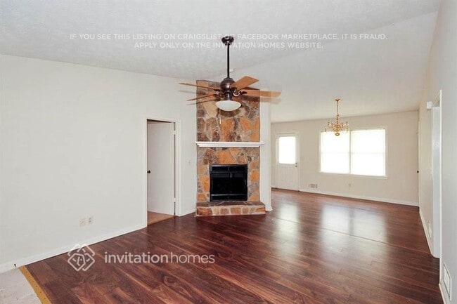 2489 Forest Dale Dr in Dacula, GA - Foto de edificio - Building Photo