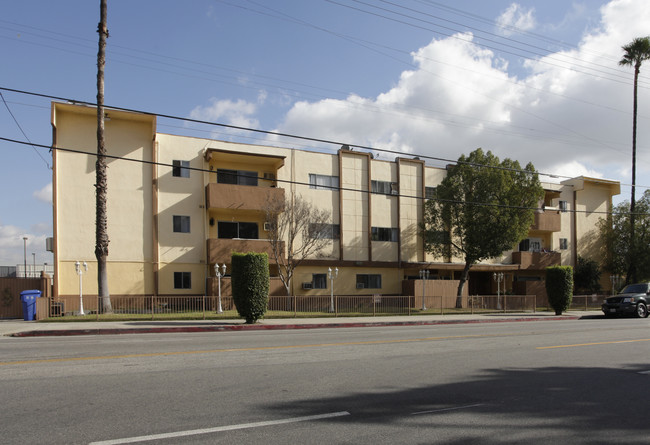 Coldwater Canyon Apartments in North Hollywood, CA - Building Photo - Building Photo