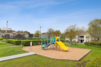 Bradford Place Apartment Homes in Warner Robins, GA - Foto de edificio - Building Photo