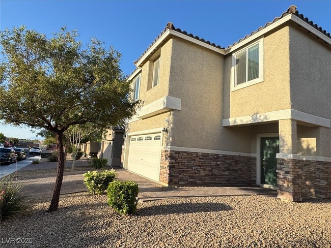5660 Alta Peak Ct in Las Vegas, NV - Building Photo - Building Photo
