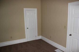 919 13th St, Unit 1 in Huntington, WV - Building Photo - Building Photo