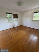 9702 Singleton Dr in Bethesda, MD - Building Photo - Building Photo