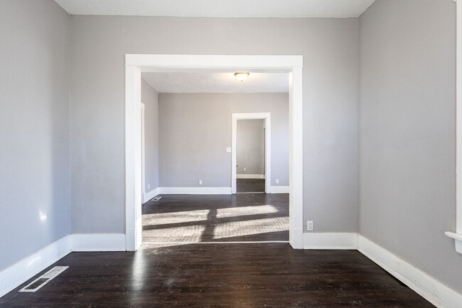 4411 Commercial Ave in Omaha, NE - Building Photo - Building Photo