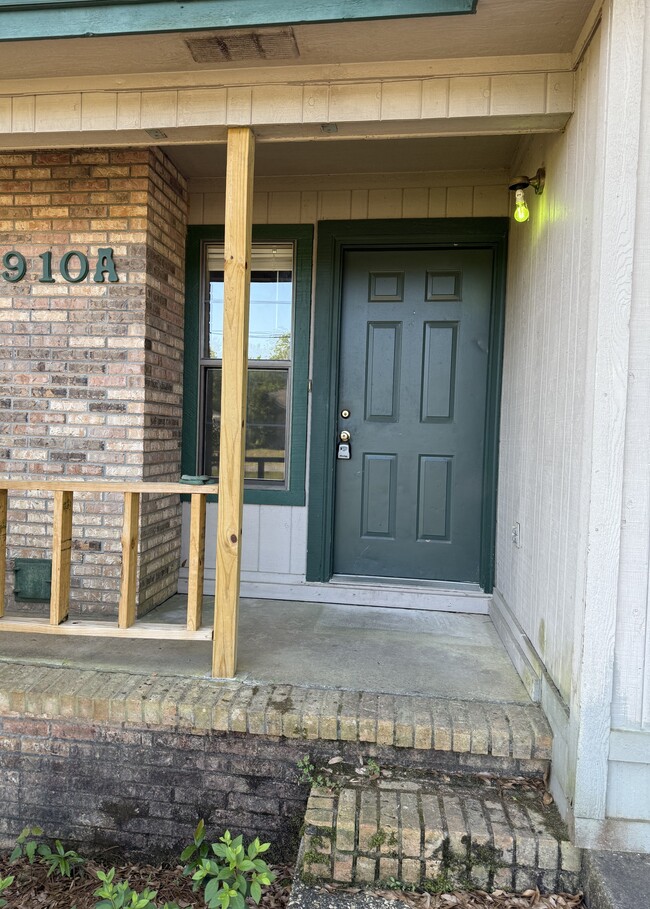 2910 Crescent St in Crestview, FL - Foto de edificio - Building Photo