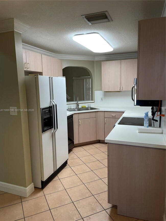 10240 SW 154th Cir Ct in Miami, FL - Building Photo - Building Photo