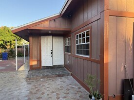 8071 SW 24th Pl in Miramar, FL - Building Photo