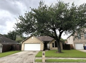 16 N 47th St in McAllen, TX - Building Photo