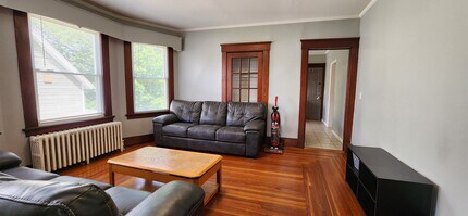 352 Elm St, Unit 2nd fl. in West Haven, CT - Foto de edificio - Building Photo