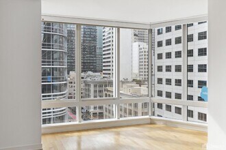 301 Mission St, Unit 11J in San Francisco, CA - Foto de edificio - Building Photo