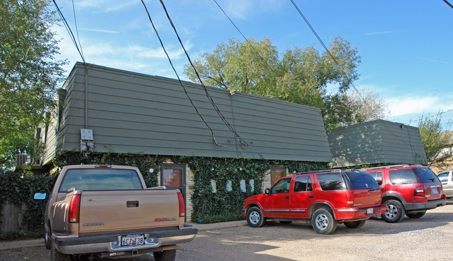 Quaker Pines Apartments and Townhomes photo'