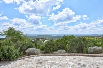 8517 Grandview Dr in Jonestown, TX - Building Photo - Building Photo