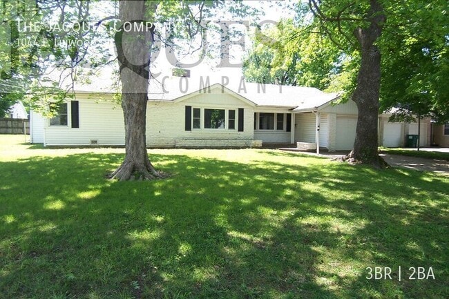 property at 1044 E Linwood Dr