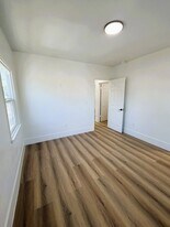 1173 E Broadway in Long Beach, CA - Building Photo