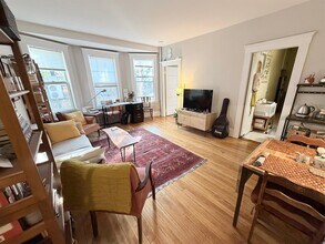 15A Jason St, Unit 2A in Arlington, MA - Building Photo - Building Photo