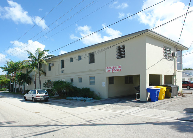 La Casa Maria in Lake Worth, FL - Foto de edificio - Building Photo