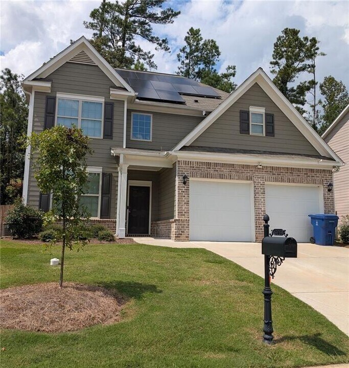 328 Vista Lake Dr in Dallas, GA - Building Photo
