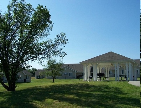 Beacon Hill Senior Residences in Wichita, KS - Building Photo - Building Photo