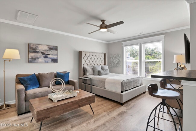 property at 3350 Club Villas Dr