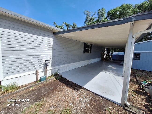 16260 SE 58th Pl in Ocklawaha, FL - Building Photo - Building Photo