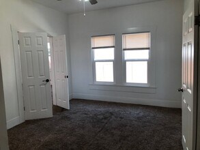 1539 Riverside Dr in Redding, CA - Building Photo - Building Photo