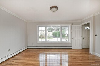 728 Bellmore Rd in North Bellmore, NY - Building Photo - Building Photo