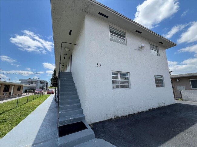 50 W 31st St in Hialeah, FL - Building Photo - Building Photo