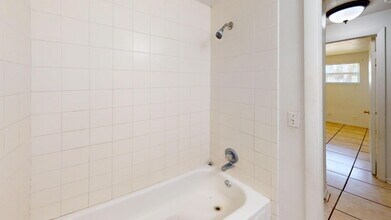 370 Gwinnett Rd in Orange Park, FL - Foto de edificio - Building Photo