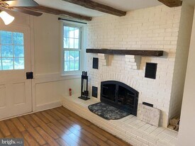 7097 Union Deposit Rd in Hummelstown, PA - Building Photo