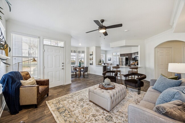 McDermott Place in Plano, TX - Foto de edificio - Building Photo