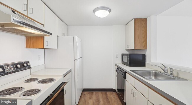 property at 450 N 18th St