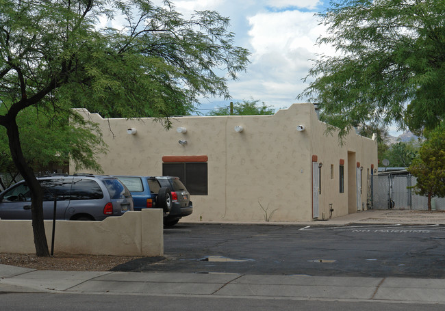 4-Plex on Glenn St in Tucson, AZ - Foto de edificio - Building Photo