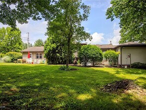 824 Reno Dr in Louisville, OH - Building Photo - Building Photo