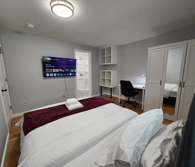 property at 19925 Wallingford Ave N