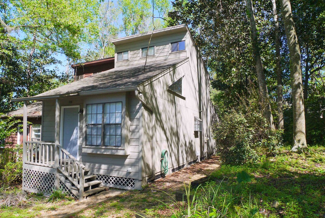 198 Parkbrook Cir in Tallahassee, FL - Building Photo