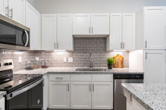 Icon at Yorktown in Houston, TX - Building Photo - Interior Photo