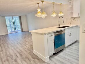 5961 NW 2nd Ave in Boca Raton, FL - Building Photo - Building Photo