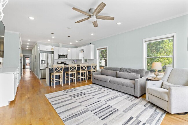10 Bidwell Ave in Jersey City, NJ - Building Photo - Building Photo